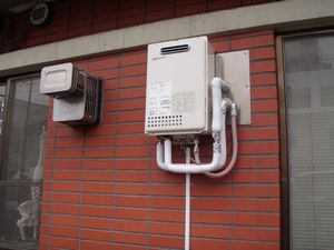 給湯器交換2013‐9自由が丘 (5).jpg